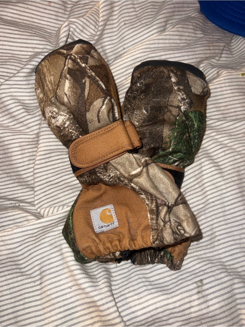 Carhartt Camo and Tan Work Mittens with Logo Patch